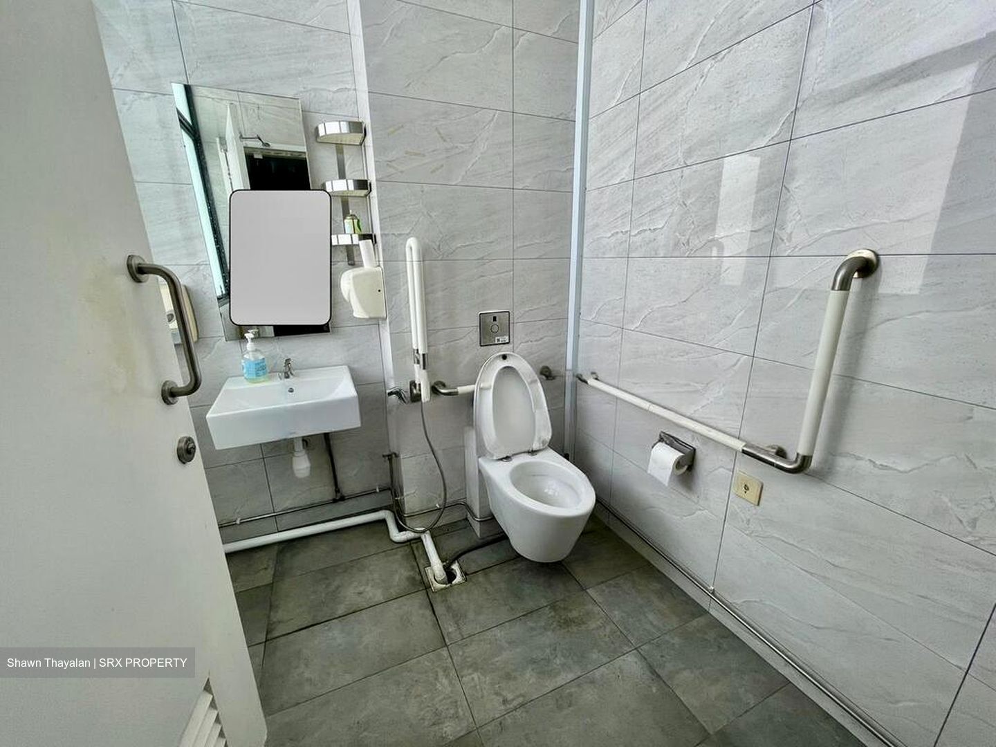 Ct Hub 2 (D12), Office #575424531